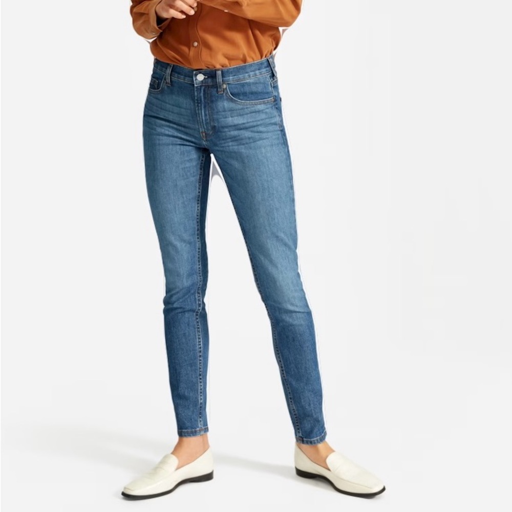 Everlane mid rise skinny regular length in mid blue. New with tags on.